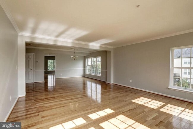 Building Photo - 4647 Eggleston Terrace