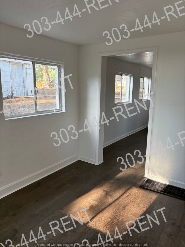 Building Photo - 10625