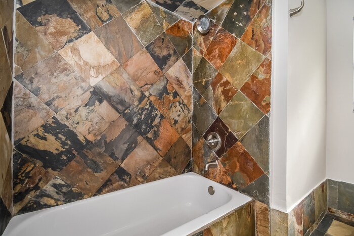 Building Photo - 2742 Holly Ridge Dr