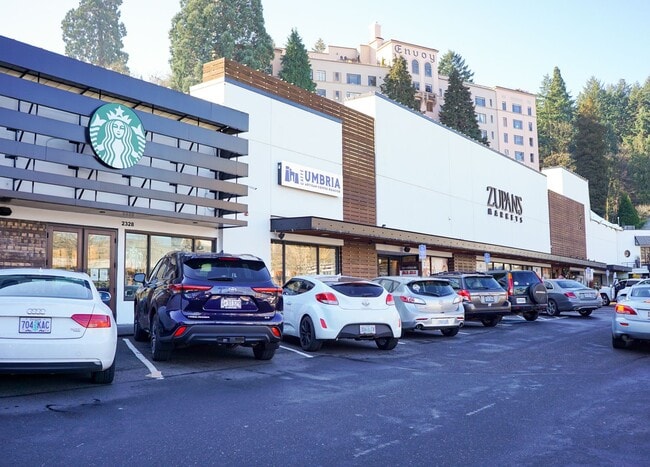 Building Photo - Stunning 1931 Townhome with Original Details You've GOT to See!