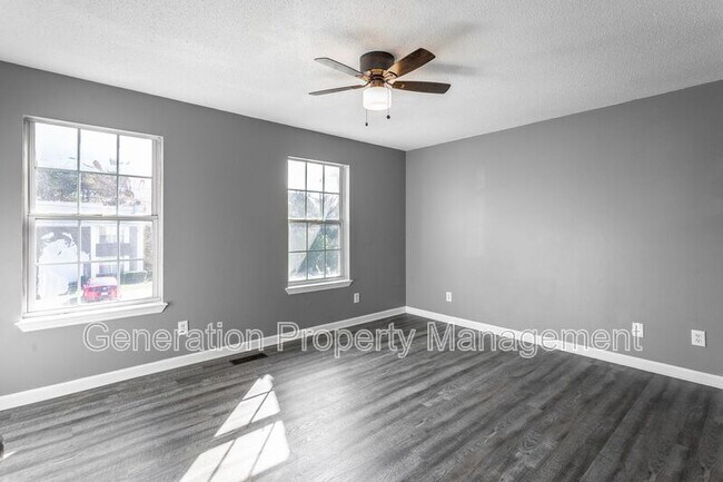 Building Photo - 4841 Brighton Ln