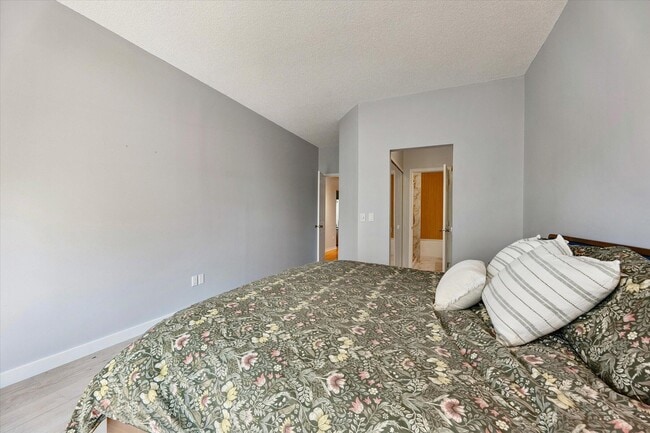 Building Photo - 30861 Centennial Dr