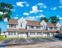 Building Photo - 500 Fairway Village Dr