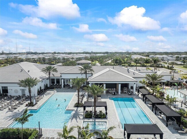 Building Photo - 20119 Pacific Dunes Dr