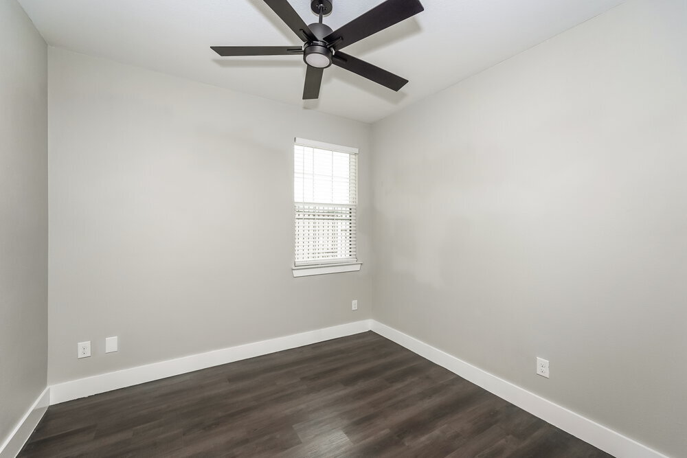 Building Photo - 7153 9th Hole Dr