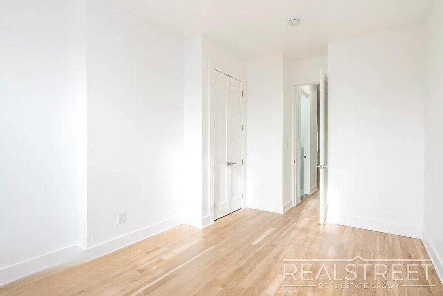 Building Photo - Brand new 2 Bed 2 Bath in Bushwick!