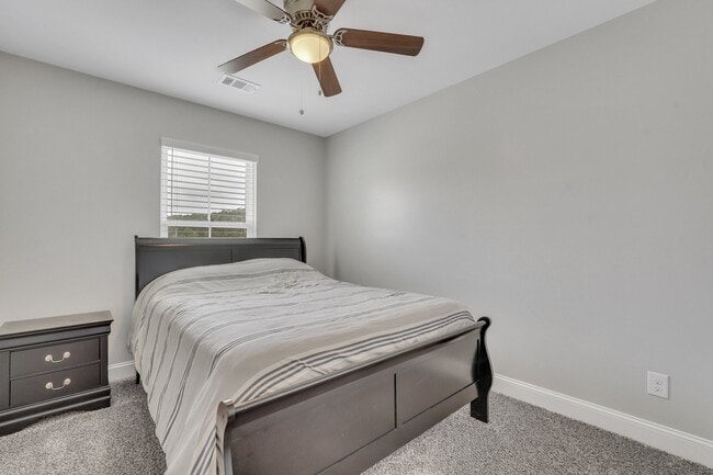 Building Photo - 174 Horizon Ln