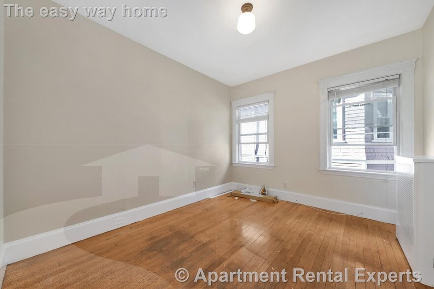Building Photo - 31 Champney St
