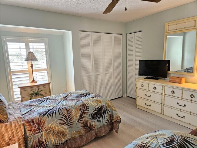 Building Photo - 744 Cadiz Rd