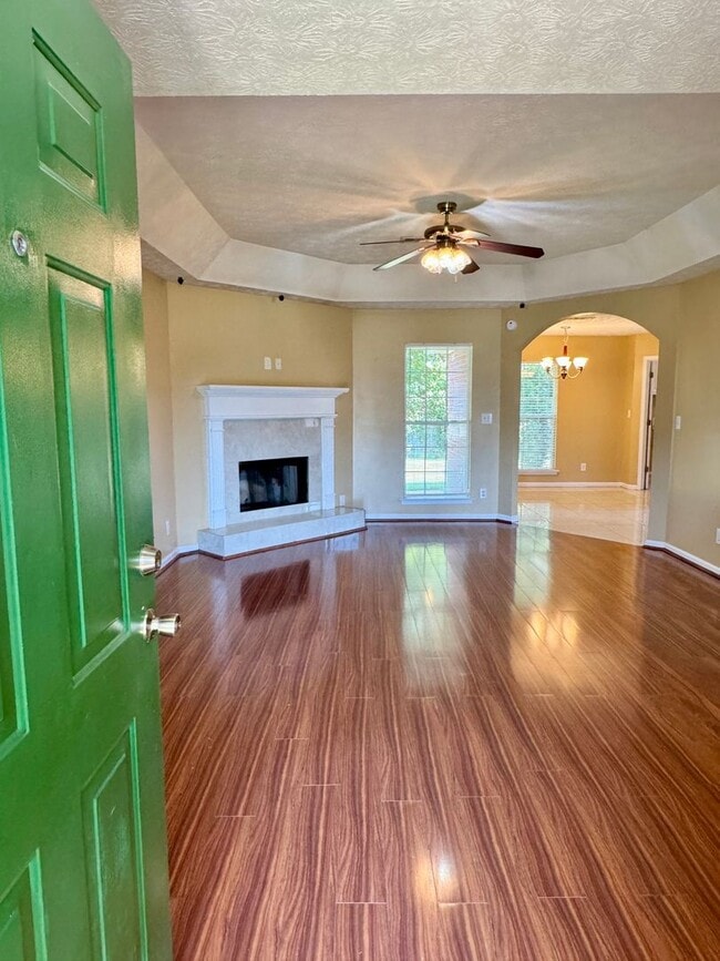 Building Photo - Modern 3-Bedroom Beauty in East Montgomery