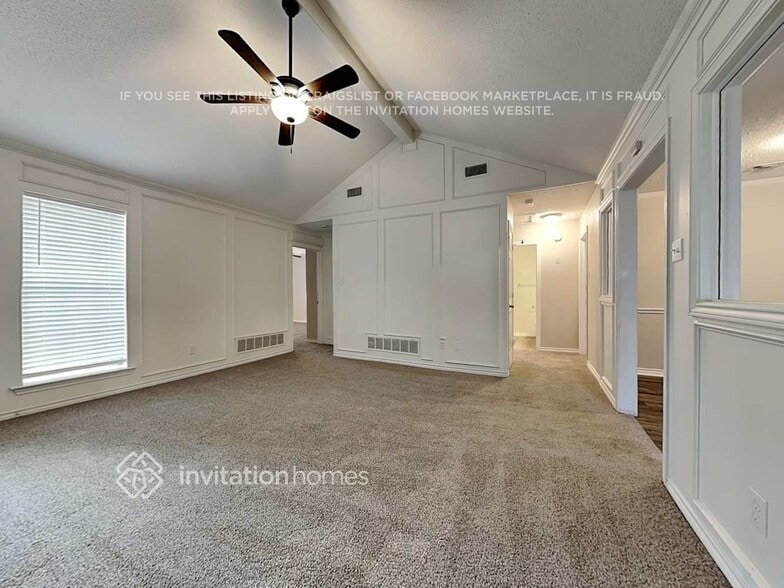 Building Photo - 804 E Aimee St