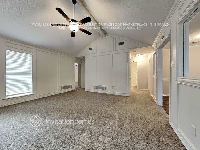 Building Photo - 804 E Aimee St