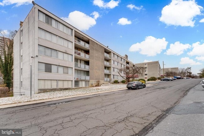 Building Photo - 1832 Metzerott Rd