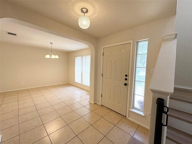 Building Photo - 1101 Wood Creek Dr