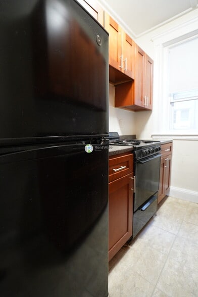 Building Photo - 1175 Boylston St