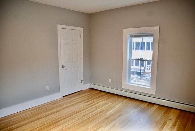 Building Photo - 34 Broadway