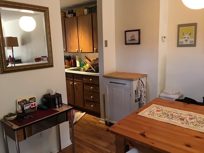 Interior Photo - Little Eagle Bay