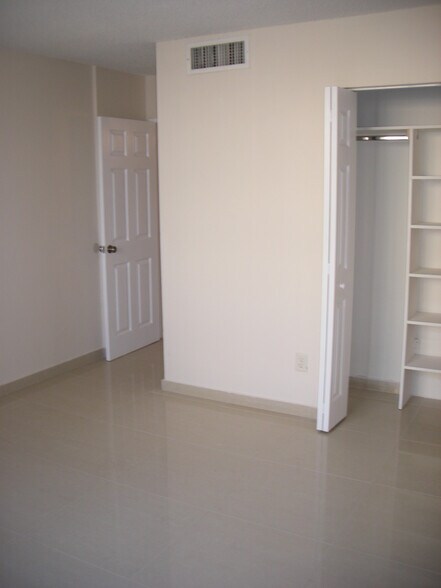 Building Photo - 4530 NW 79th Ave