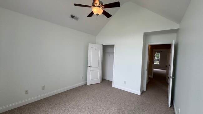 Building Photo - 5685 Hyacinth Ln