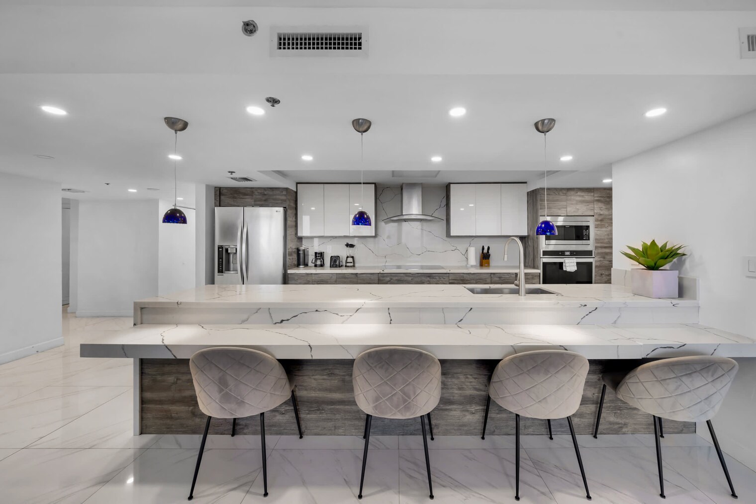 Building Photo - 1717 N Bayshore Dr