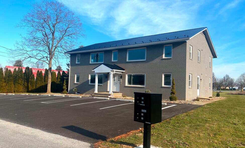 Exterior - 150 Briar Ln