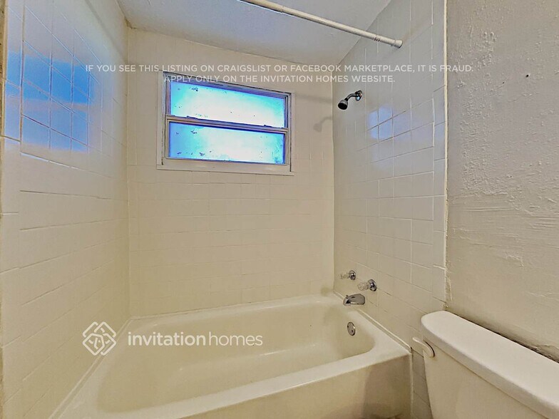 Building Photo - 8907 67th Way N