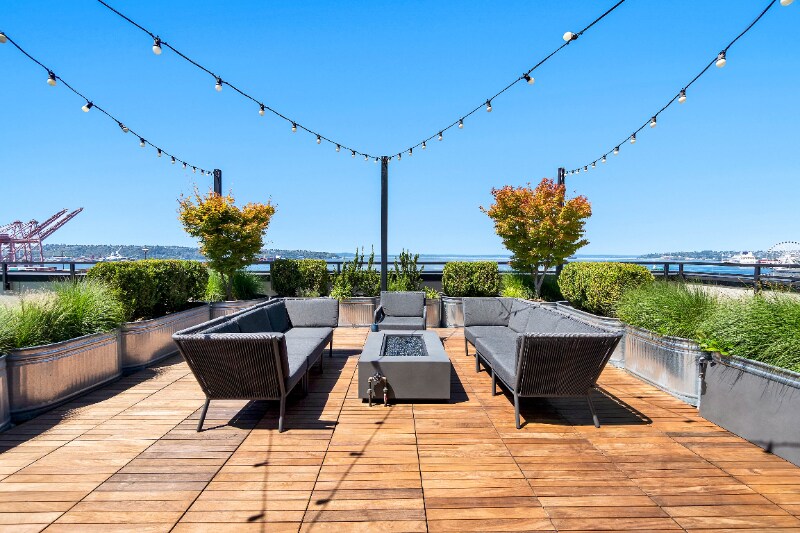 Building Photo - 80 South Main St