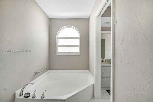 Building Photo - 5498 NW 45th Way