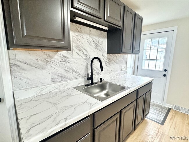 Building Photo - 63 St John St