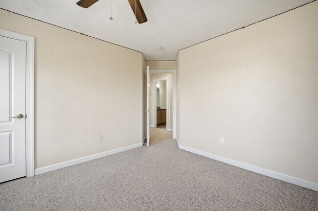 Building Photo - Quailshire Estates 4 Bed, 2.5 Bath Home in Chesapeake, VA