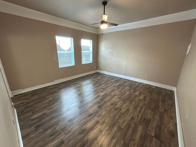 Building Photo - Downstairs 1BD/1BA Near San Antonio College – Easy Access, Central Location!