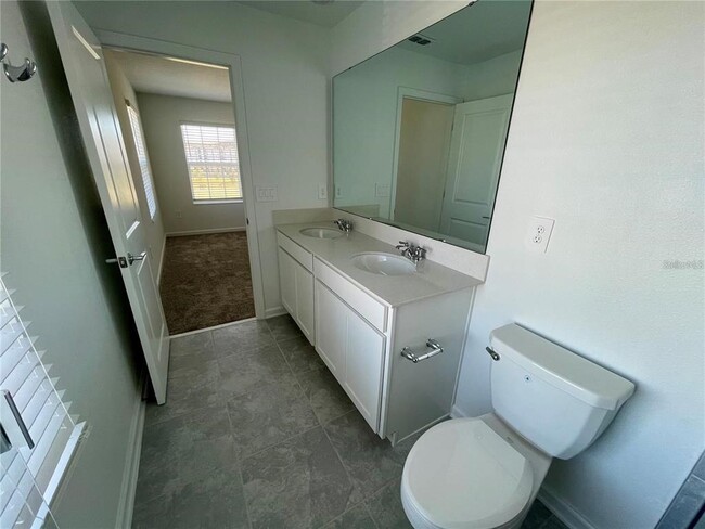 Building Photo - 13850 Title Wy