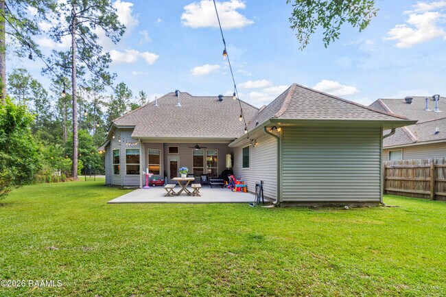 Building Photo - 500 Bateleur Way