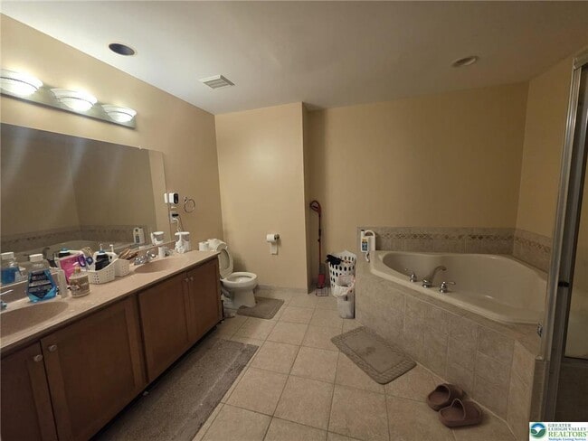 Building Photo - 517 N 40th St