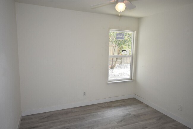Building Photo - 8717 Aspen Hill Ct