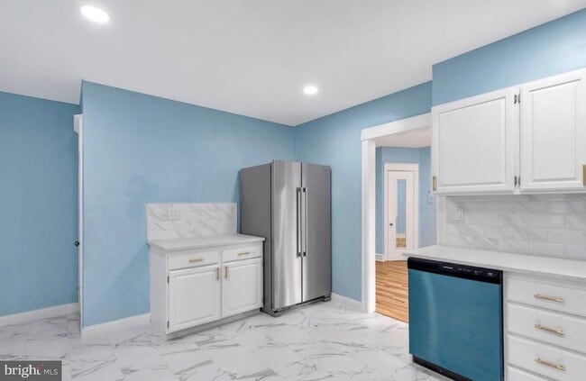 Building Photo - 200 Kingston Rd