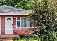 Building Photo - 1527 Kirby Ave