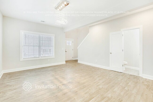 Building Photo - 280 Valley View Dr