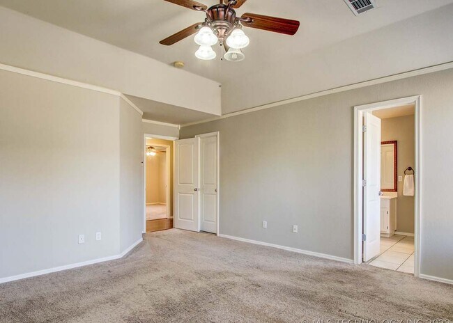 Building Photo - 12414 S Cedar Ave