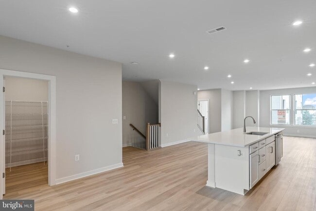 Building Photo - 2152 Glacier Rd