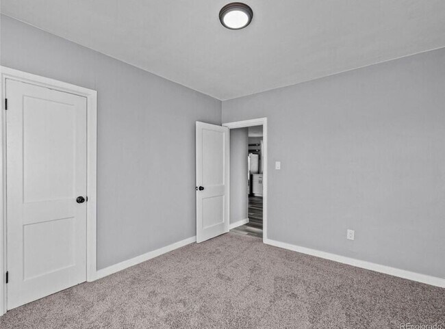 Building Photo - 4379 S Washington St