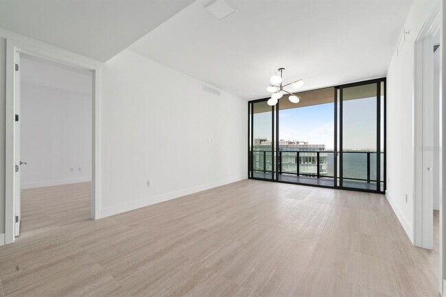 Building Photo - 3015 S Ysabella Ave