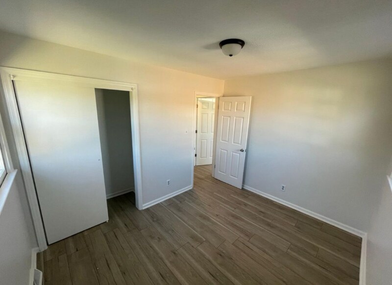 Building Photo - 1514 Glenridge Rd