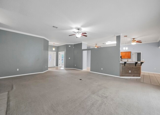 Building Photo - 5897 Saratoga Dr