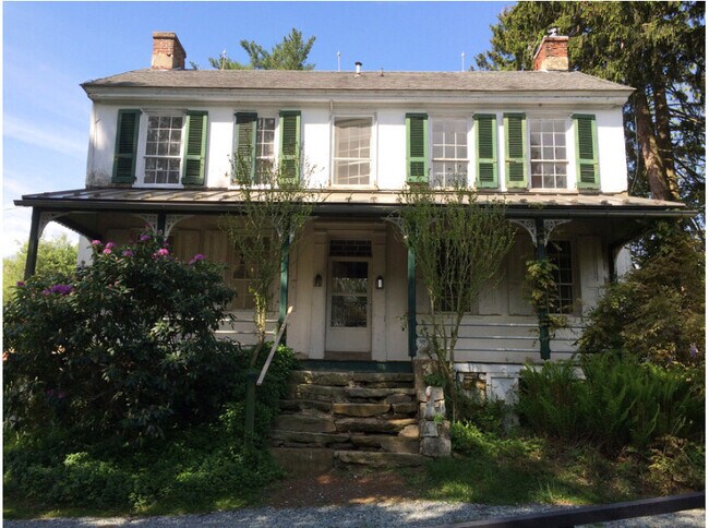 Building Photo - 241 Little Elk Creek Rd