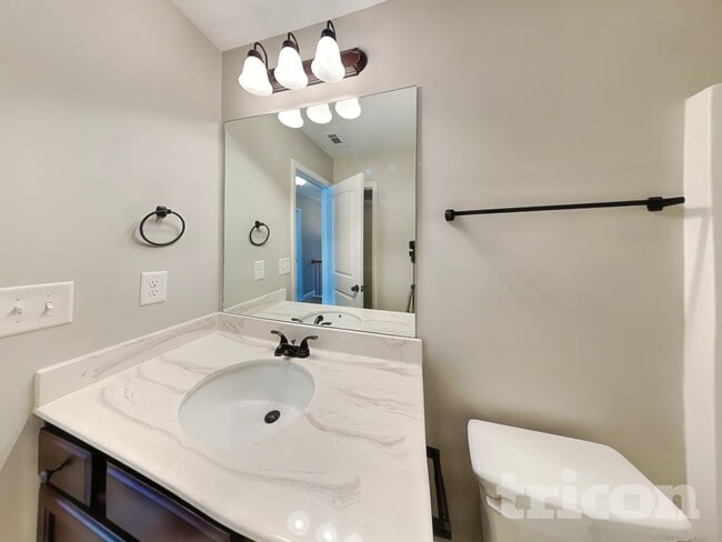 Building Photo - 111 Brookhaven Dr