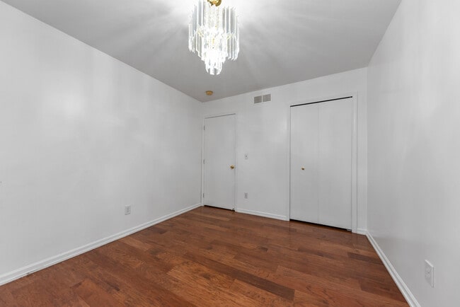 Building Photo - 38391 Churchill Ln