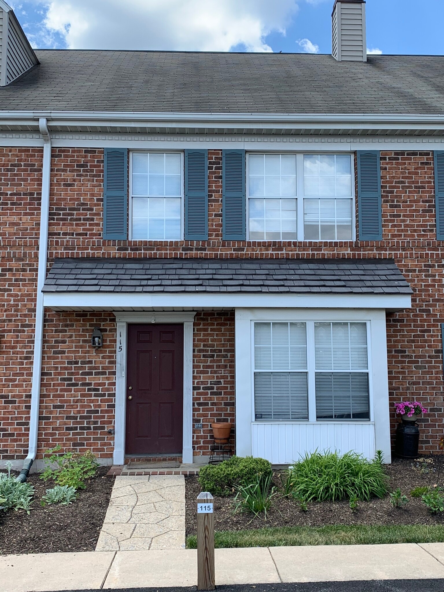 Front View - 115 Delancy Pl