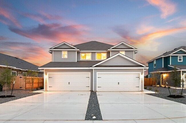 Primary Photo - Luxury 3/2.5 Townhome in Seguin