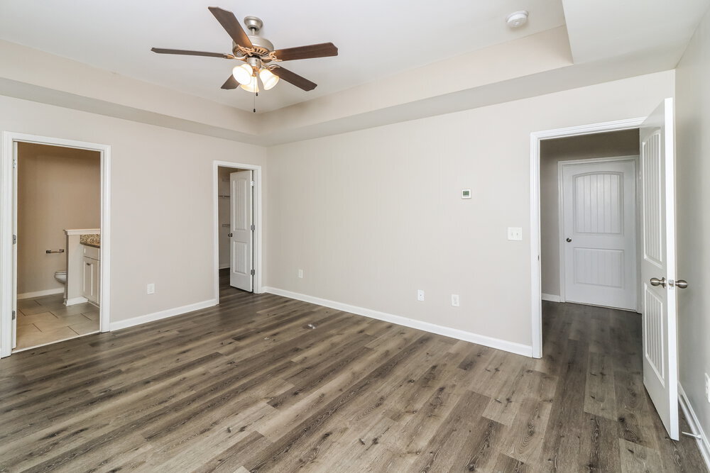 Building Photo - 580 Fieldcrest Dr